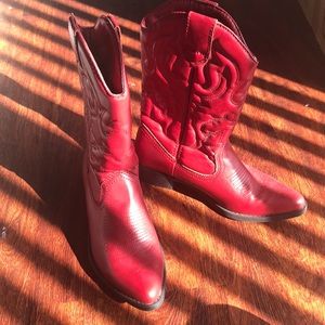 womens red cowgirl boots